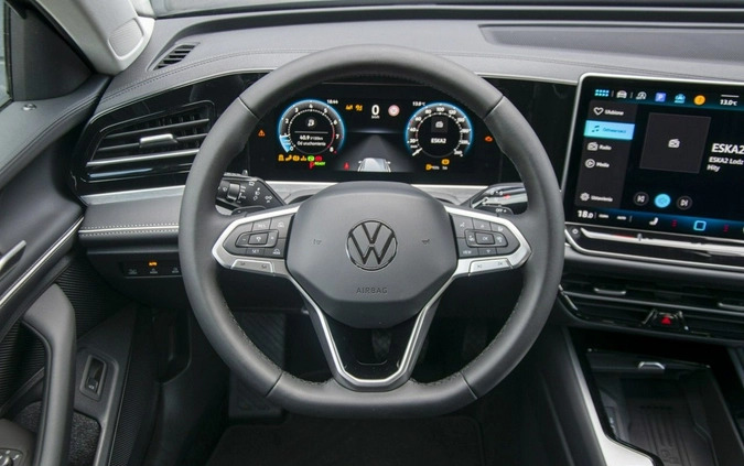 Volkswagen Passat cena 199700 przebieg: 5, rok produkcji 2024 z Chojna małe 379